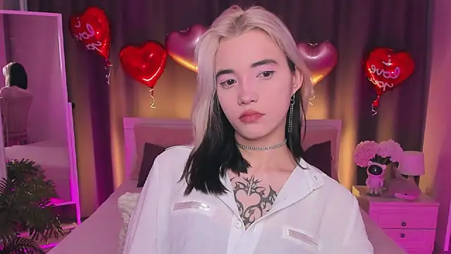 Snapshot of as1an_girlfriend chatting on February 21, 3:23 am as1an girlfriend online show from February 21, 3:23 am