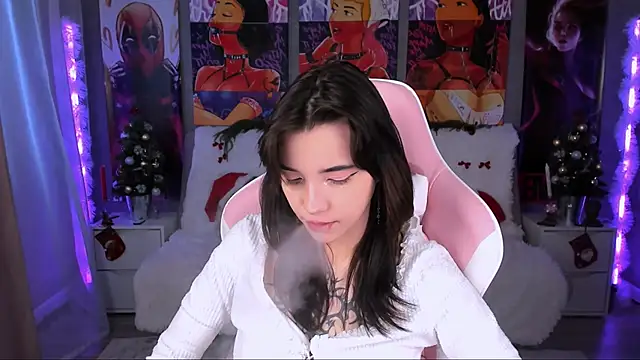 as1an girlfriend online show from December 20, 6:53 am