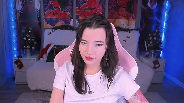 as1an girlfriend online show from January 16, 7:45 am