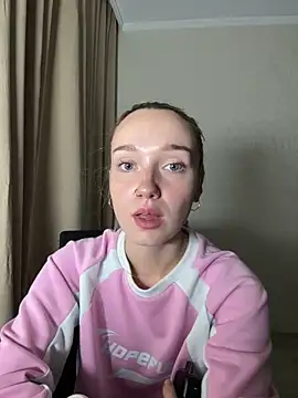 Snapshot of Wild_Sophie_ chatting on September 22, 3:03 pm Wild Sophie online show from September 22, 3:03 pm