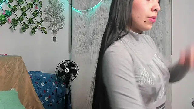 Snapshot of keyla_meow chatting on February 4, 5:31 am keyla meow online show from February 4, 5:31 am