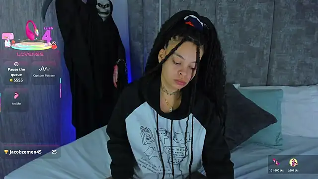 Snapshot of KatherineGomez chatting on October 27, 9:35 am KatherineGomez online show from October 27, 9:35 am