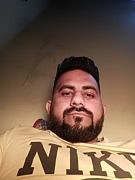 Snapshot of Vickymehra005 chatting on January 15, 6:51 pm Vickymehra005 online show from January 15, 6:51 pm