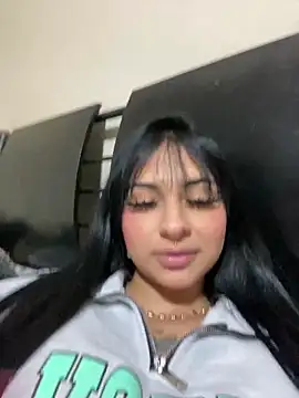 Snapshot of Hilary_pinkk chatting on March 18, 2:15 am Hilary pinkk online show from March 18, 2:15 am