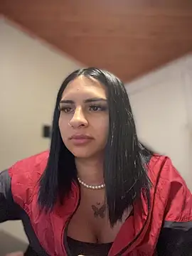 Snapshot of Hilary_pinkk chatting on December 4, 2:10 am Hilary pinkk online show from December 4, 2:10 am