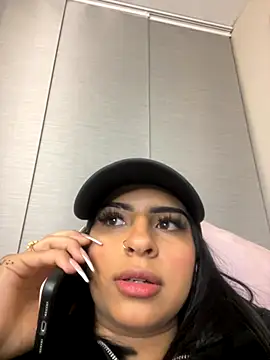 Snapshot of Hilary_pinkk chatting on December 5, 3:15 am Hilary pinkk online show from December 5, 3:15 am