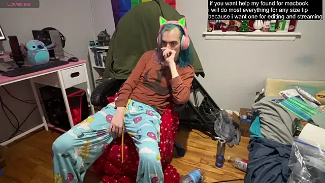 tallnerdyguy online show from March 7, 2:04 am