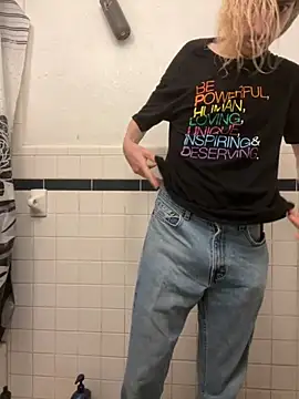 tallnerdyguy online show from October 14, 9:59 pm