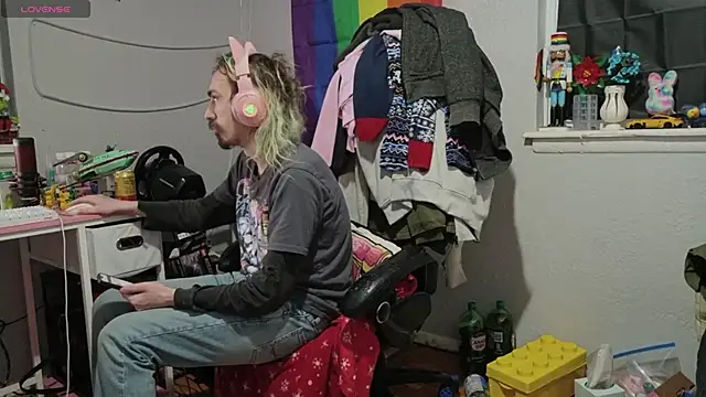 tallnerdyguy online show from February 7, 3:21 am