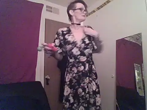 Snapshot of ivylee31 chatting on December 4, 1:58 am ivylee31 online show from December 4, 1:58 am