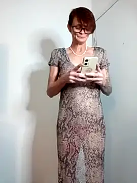 Snapshot of ivylee31 chatting on January 2, 1:06 am ivylee31 online show from January 2, 1:06 am