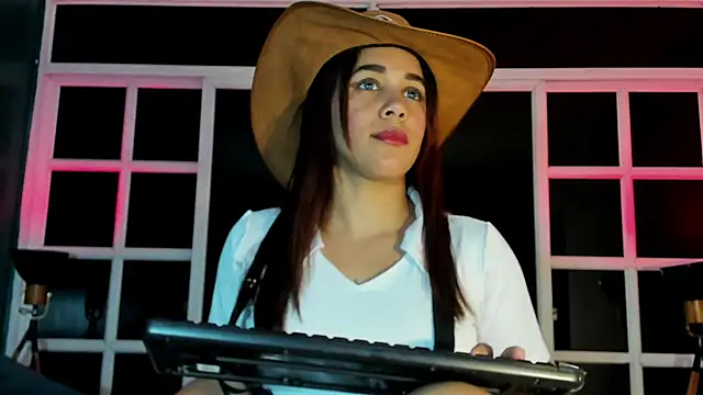 shaidyscott online show from October 3, 3:03 am