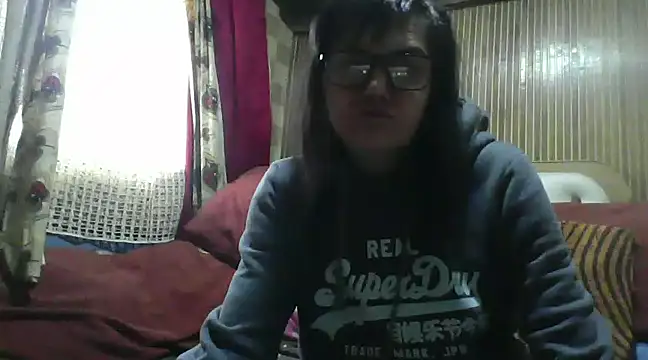 AlanaLaDream online show from March 20, 2:42 pm