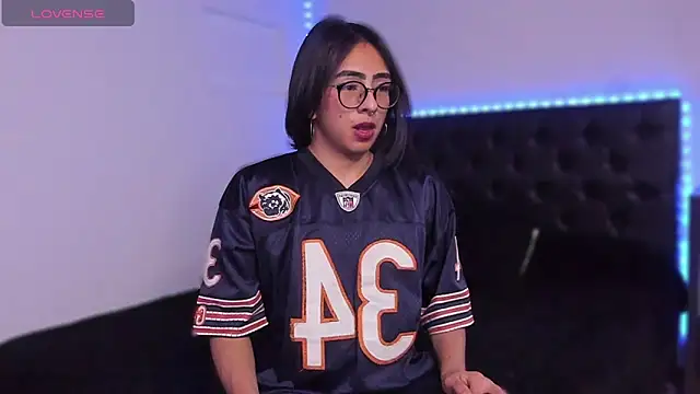 Skyler  blue4 online show from March 3, 4:47 am