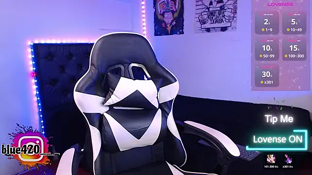 Skyler  blue4 online show from November 14, 9:13 pm