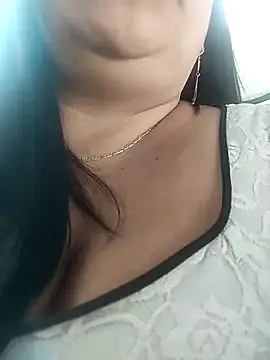 sara pineros online show from January 24, 8:22 pm