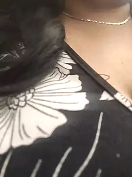 sara pineros online show from February 11, 6:22 pm