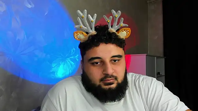 Snapshot of teddy_alan chatting on December 31, 12:00 am teddy alan online show from December 31, 12:00 am