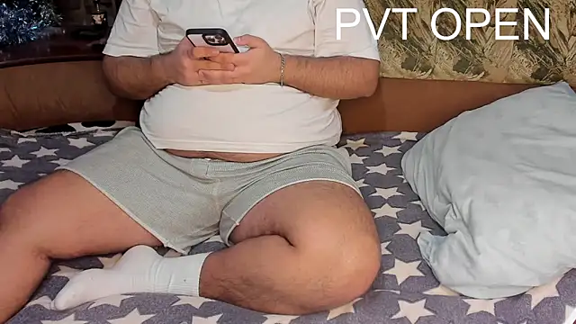 Snapshot of teddy_alan chatting on February 24, 2:04 pm teddy alan online show from February 24, 2:04 pm