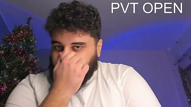 Snapshot of teddy_alan chatting on March 7, 2:01 pm teddy alan online show from March 7, 2:01 pm