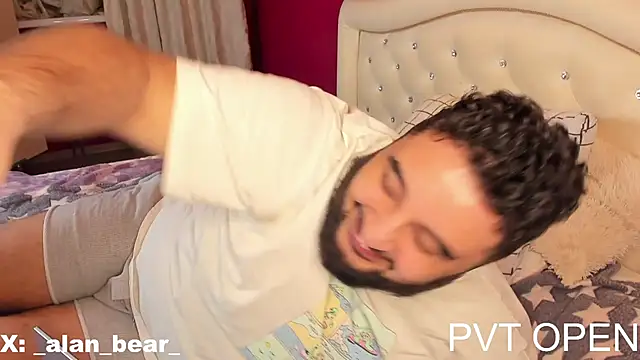 Snapshot of teddy_alan chatting on March 20, 7:04 pm teddy alan online show from March 20, 7:04 pm