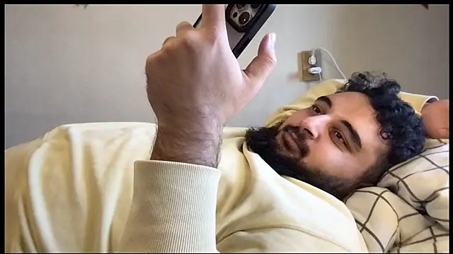 Snapshot of teddy_alan chatting on October 1, 8:31 am teddy alan online show from October 1, 8:31 am