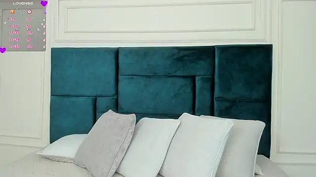 Charlotte Mayer online show from February 1, 11:32 am