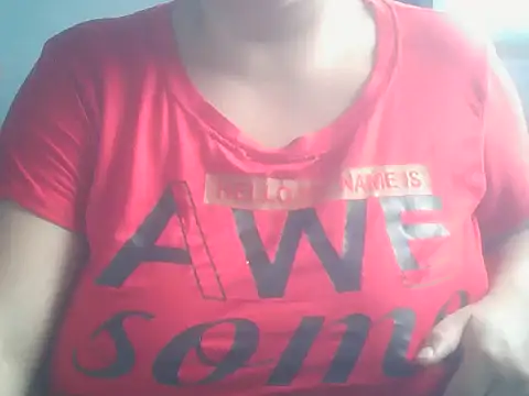 Snapshot of Sara_69hot chatting on December 13, 8:25 pm Sara 69hot online show from December 13, 8:25 pm