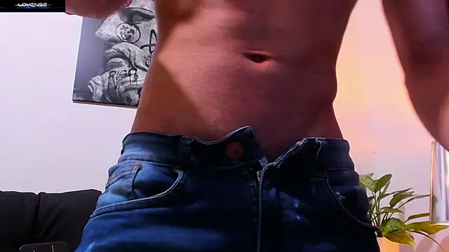 Snapshot of CruzVega chatting on October 31, 8:32 pm CruzVega online show from October 31, 8:32 pm