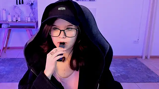 Elainebeness online show from February 2, 1:45 am