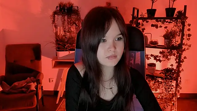 Elainebeness online show from March 10, 7:30 pm