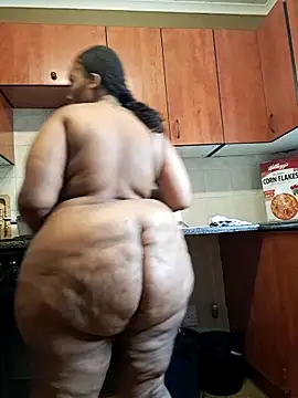 Snapshot of thicktash chatting on February 27, 2:32 pm thicktash online show from February 27, 2:32 pm