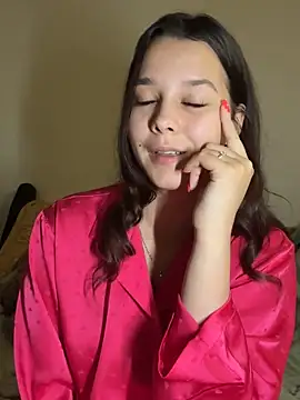 PoppyRobinson online show from December 19, 6:12 pm