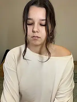 PoppyRobinson online show from December 29, 11:29 am