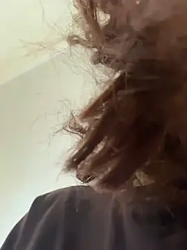 PoppyRobinson online show from January 16, 8:11 am