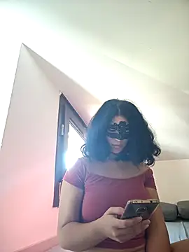 Snapshot of salomea_r chatting on November 23, 1:55 pm salomea r online show from November 23, 1:55 pm