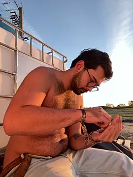 Snapshot of Manelho chatting on December 1, 4:56 pm Manelho online show from December 1, 4:56 pm