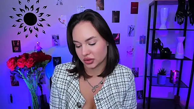 JaneWyatt online show from March 6, 10:41 am