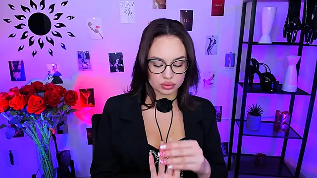 JaneWyatt online show from March 11, 11:33 am