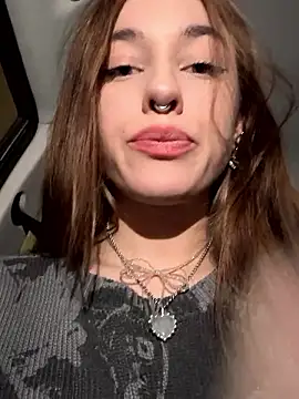 Snapshot of Cherry____Pie chatting on December 7, 8:27 pm Cherry    Pie online show from December 7, 8:27 pm