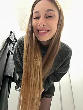 Snapshot of Cherry____Pie chatting on February 3, 7:42 pm Cherry    Pie online show from February 3, 7:42 pm