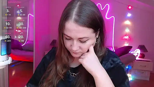 LizzyShine online show from January 27, 1:30 pm