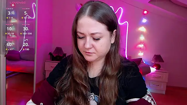 LizzyShine online show from February 6, 7:18 pm