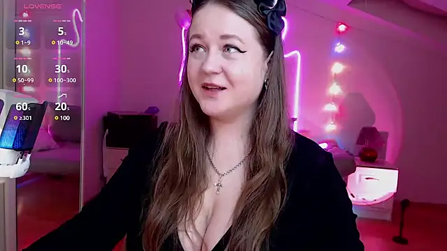 LizzyShine online show from February 18, 8:03 pm