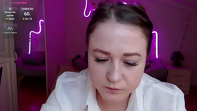 LizzyShine online show from March 16, 4:45 pm