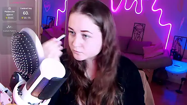 LizzyShine online show from September 21, 4:30 pm