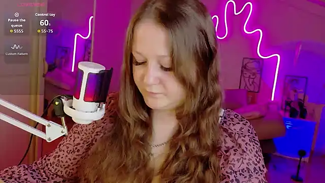 LizzyShine online show from October 6, 3:53 pm