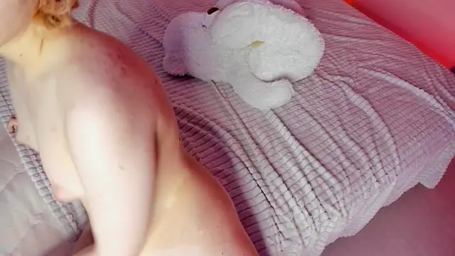 Snapshot of Emily_relish chatting on February 25, 4:10 pm Emily relish online show from February 25, 4:10 pm