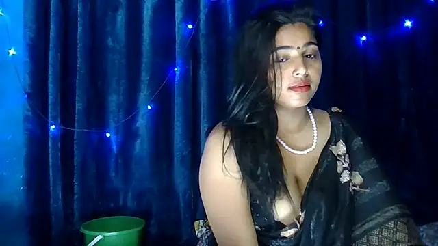 Snapshot of Sweet-Rani chatting on March 5, 12:05 am Sweet-Rani online show from March 5, 12:05 am