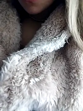 Snapshot of fofinhaa12 chatting on November 11, 5:13 pm fofinhaa12 online show from November 11, 5:13 pm